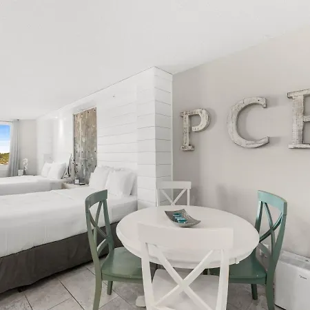 Top Of The Gulf 506 - Beach Front Resort - Free Beach Chair Service
